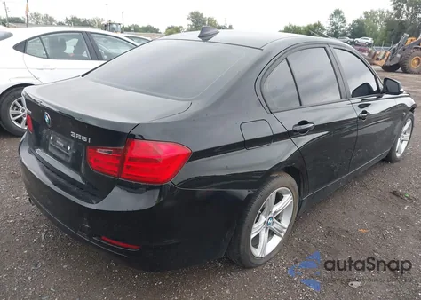 2013 BMW 328 Xi z USA, uszkodzony, nr VIN WBA3B3G52DNR79536